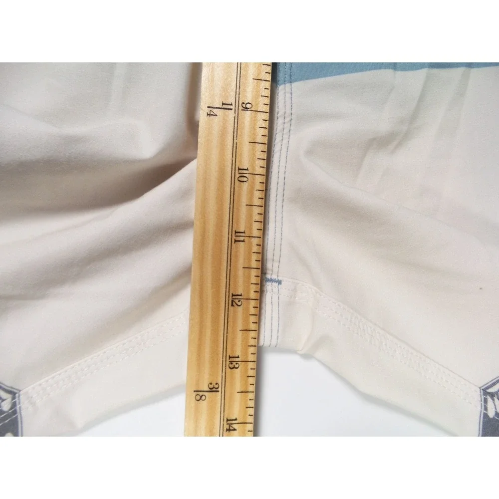 Vissla Shorts Mens Size 32‎ Beige Boardshorts Drawstring Pockets Stretch Blemish